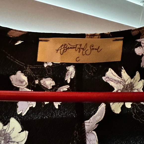 Plus size bell sleeve top - Picture 3 of 3